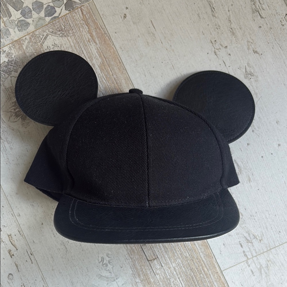 H&M Disney Mickey Mouse SnapBack Hat